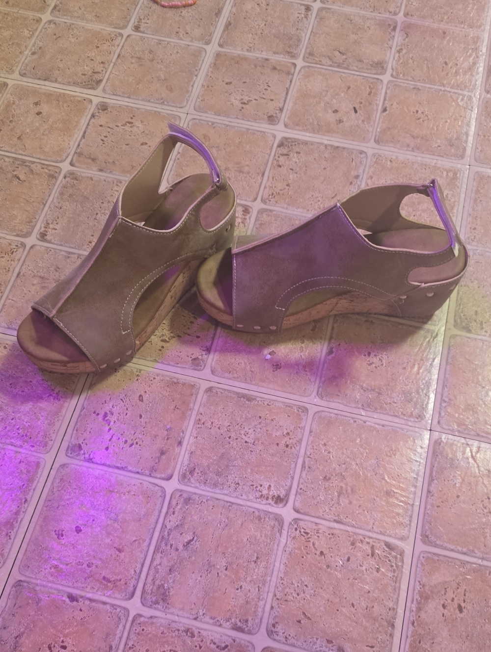 Women’s Taupe Suede Wedge Sandals 6.5